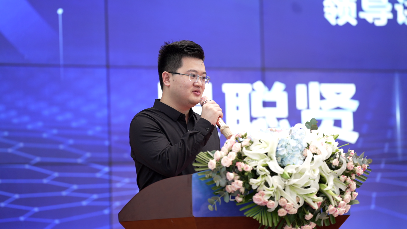 喜訊 | 重慶宇隧再次單筆億元設(shè)備采購簽約儀式圓滿舉行！