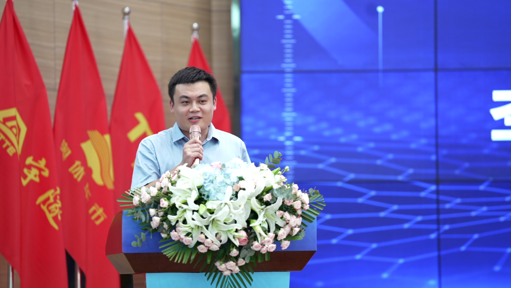 喜訊 | 重慶宇隧再次單筆億元設(shè)備采購簽約儀式圓滿舉行！